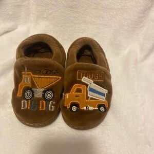 Toddler dump truck slippers